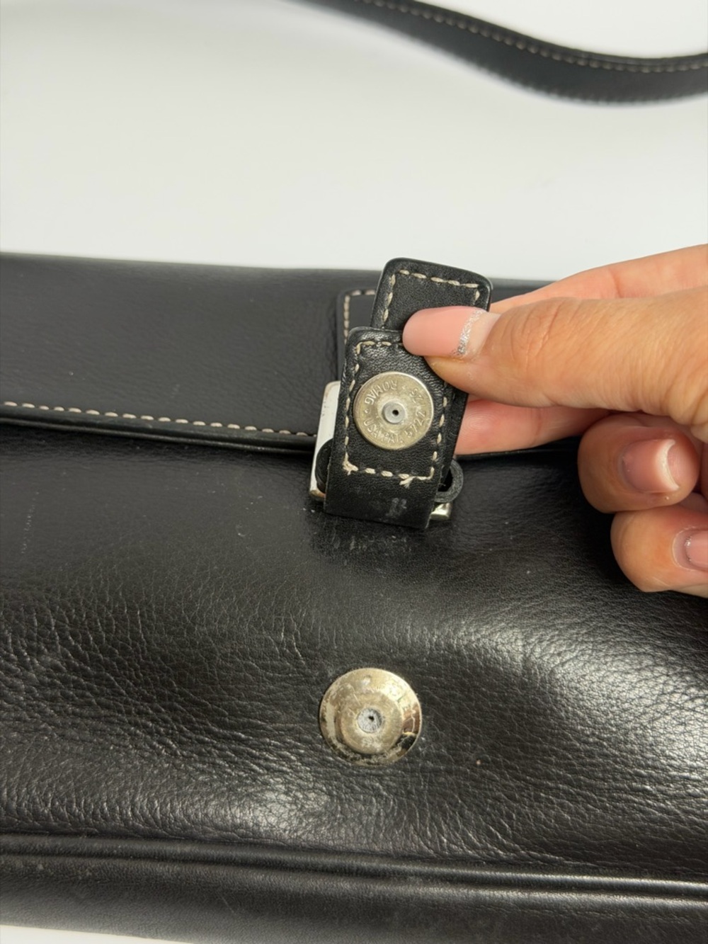 Coach Y2K Hampton East West Black Leather Shoulder Bag - Picture 7 of 13